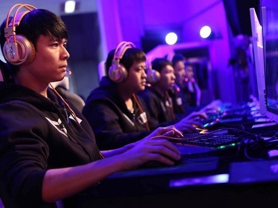 看完秒懂！電競顯示器原來有這么多套路