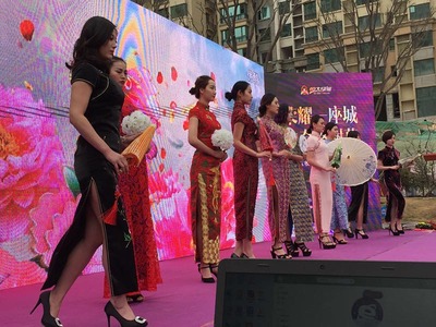 創新引領風尚 甘肅制高點廣告裝飾，打造蘭州慶典活動新標桿